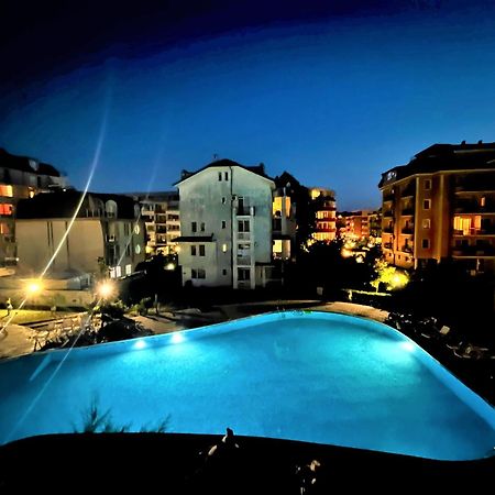 Bravo 5 Apartments Сонячний Берег Екстер'єр фото
