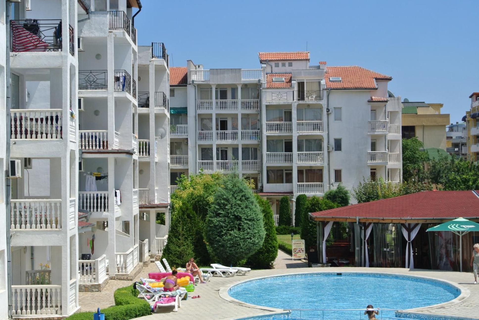 Bravo 5 Apartments Сонячний Берег Екстер'єр фото