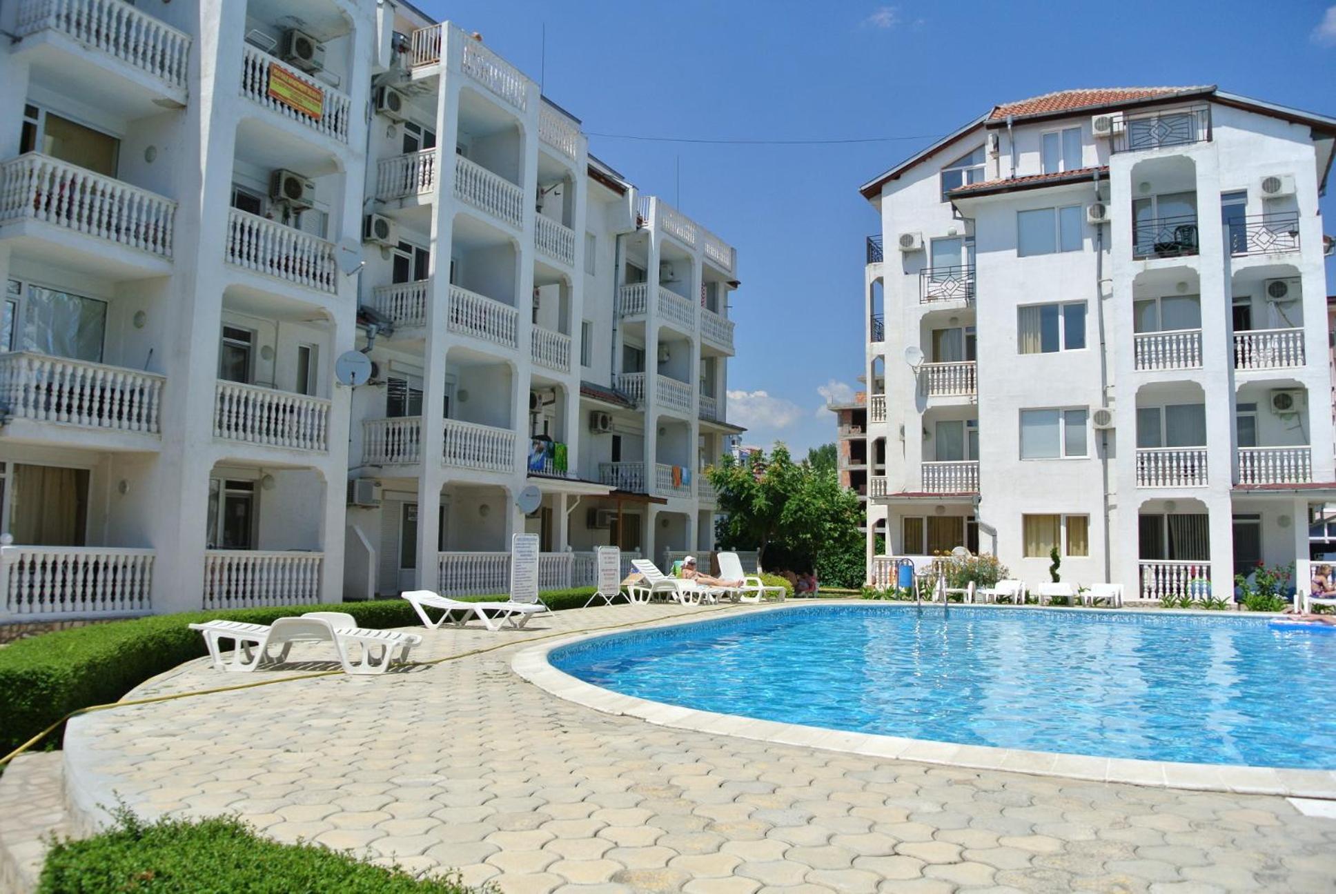 Bravo 5 Apartments Сонячний Берег Екстер'єр фото